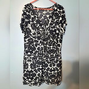 🌈Daisy Fuentes Black and White Dress. Size 2x